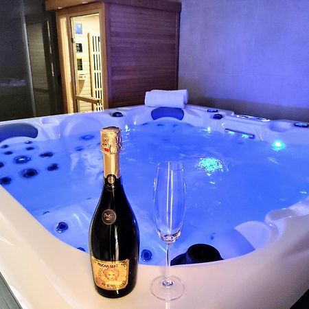Grand Spa Harrachov - Wellness Luxusni Apartman S Velkou Virivkou, Saunou, Kuchyni A Venkovnim Posezenim V Centru Harrachova Bagian luar foto