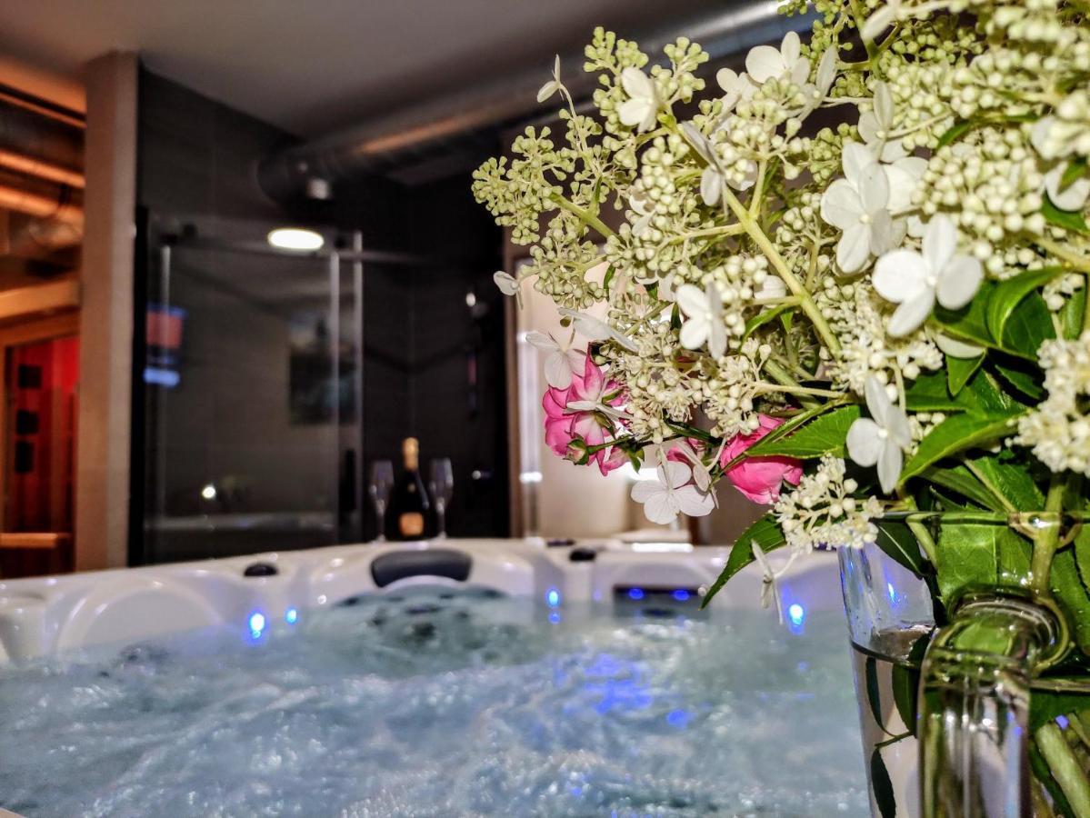 Grand Spa Harrachov - Wellness Luxusni Apartman S Velkou Virivkou, Saunou, Kuchyni A Venkovnim Posezenim V Centru Harrachova Bagian luar foto