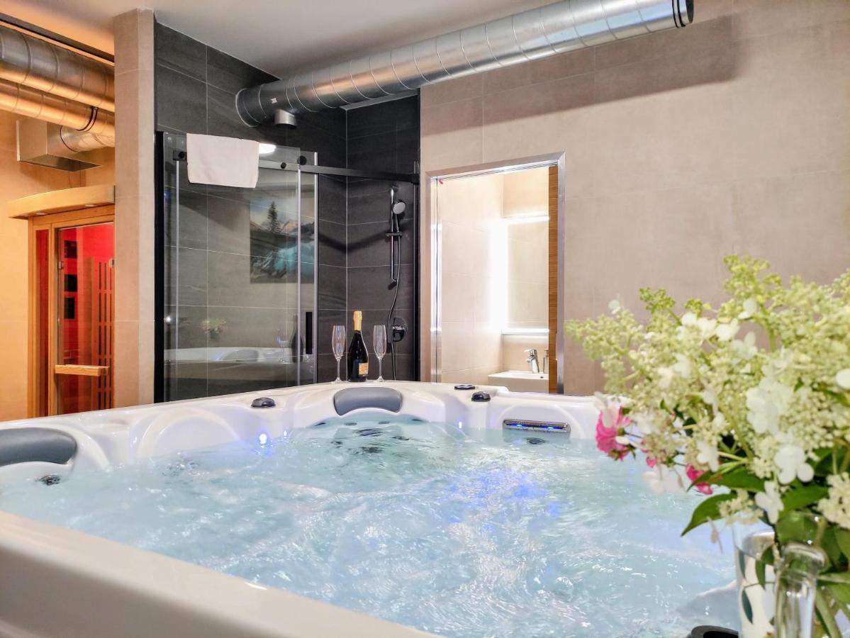 Grand Spa Harrachov - Wellness Luxusni Apartman S Velkou Virivkou, Saunou, Kuchyni A Venkovnim Posezenim V Centru Harrachova Bagian luar foto